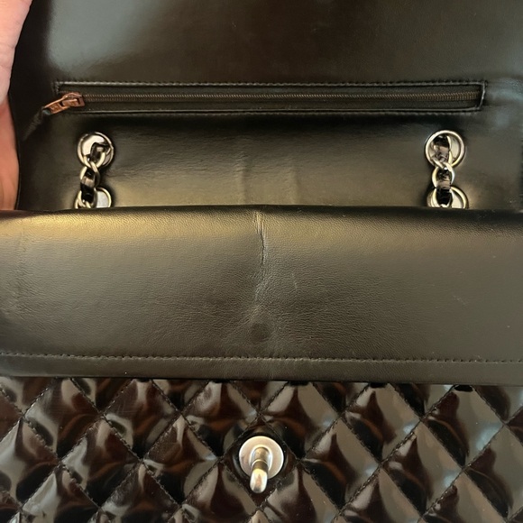CHANEL Medium Classic Double Flap Patent Black SHW - Picture 4 of 7